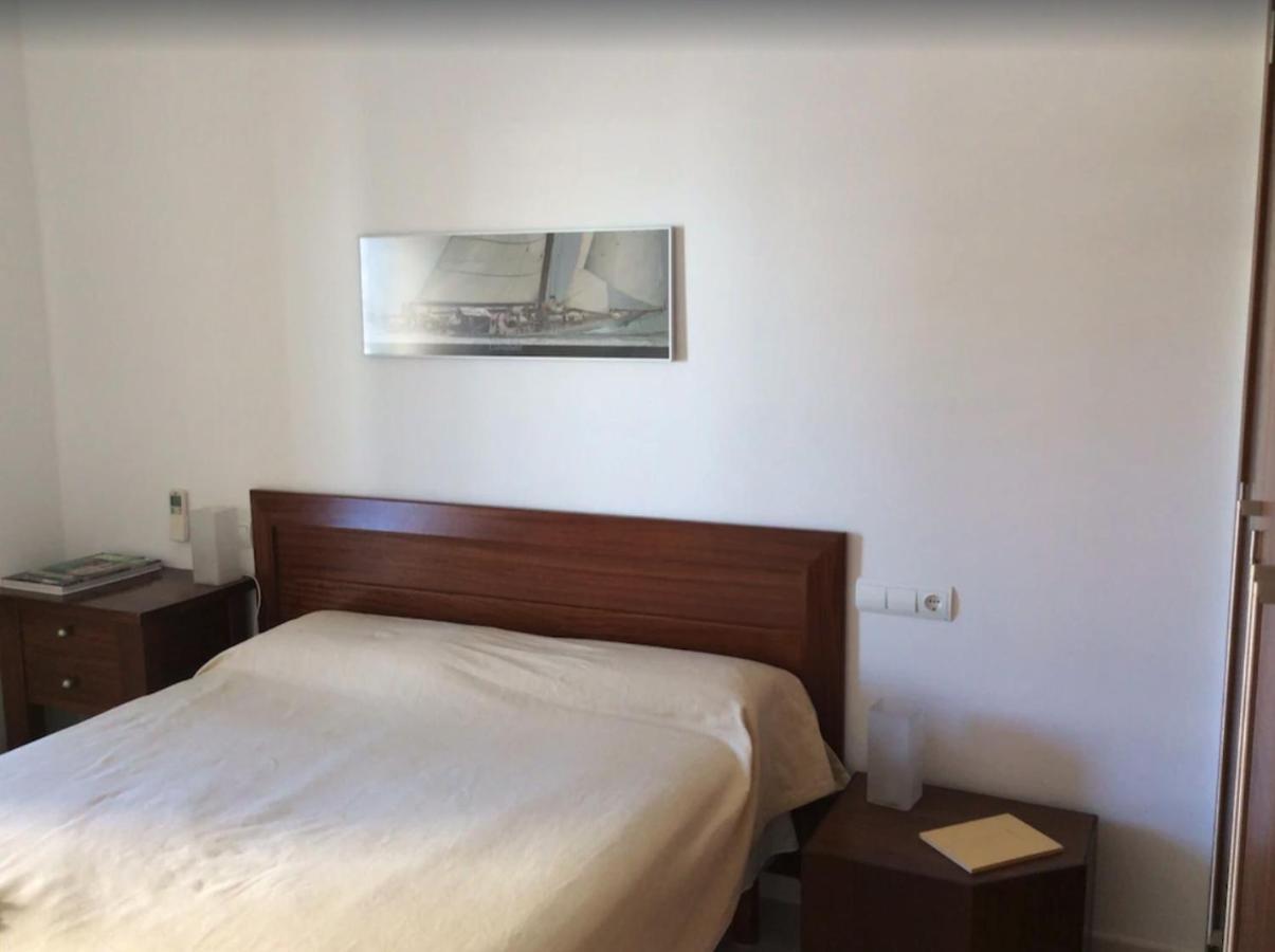 Apartamento Llenaire โปเญนซา ภายนอก รูปภาพ