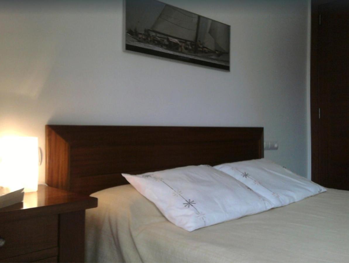 Apartamento Llenaire โปเญนซา ภายนอก รูปภาพ