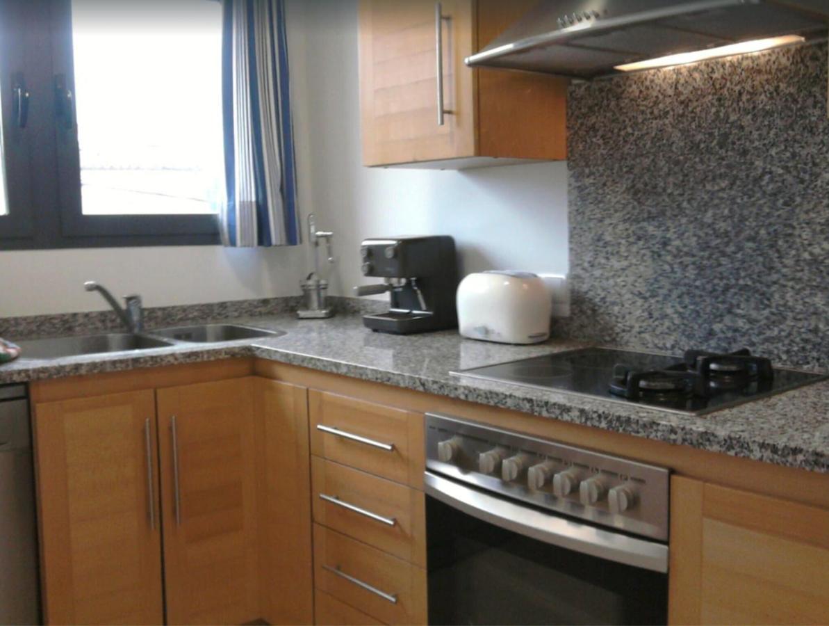 Apartamento Llenaire โปเญนซา ภายนอก รูปภาพ