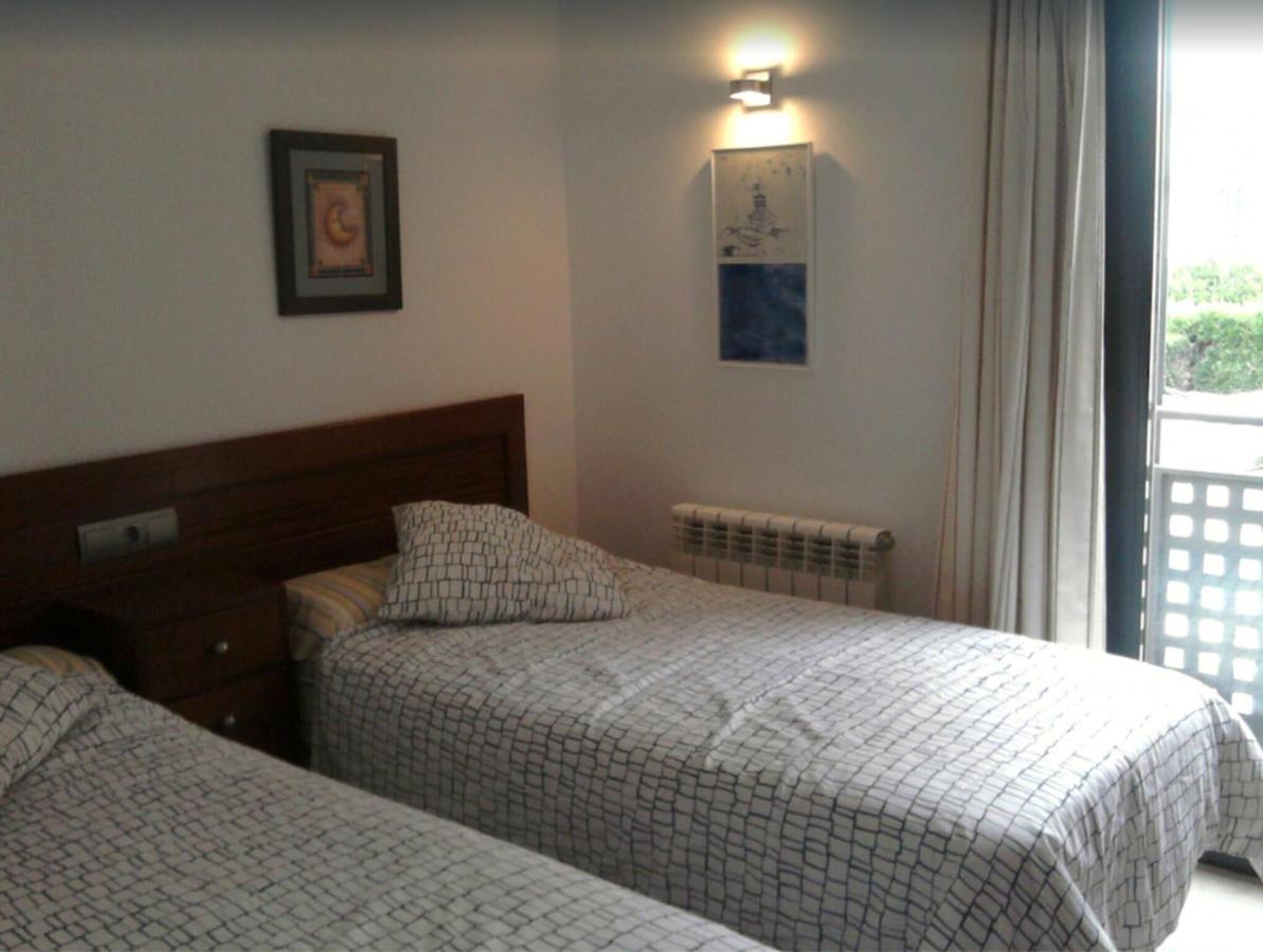 Apartamento Llenaire โปเญนซา ภายนอก รูปภาพ